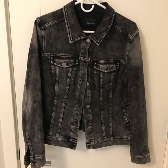 long black lightweight coat